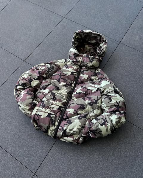 470483453_898302452508496_3418973855074422363_n MERTRA CAMO PUFFER