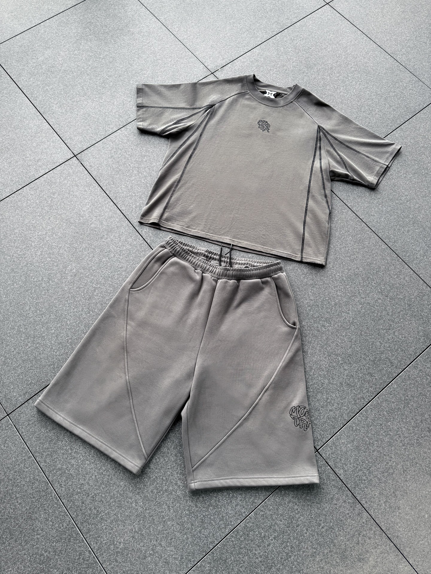 508839357_18038900651641675_6119659796315737577_n MERTRA BIGSTEP SHORT SET